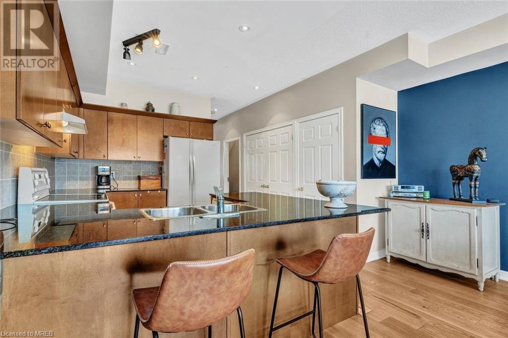 96 Nelson Street Unit# 7, Oakville, Ontario  L6L 3H8 - Photo 11 - 40568911