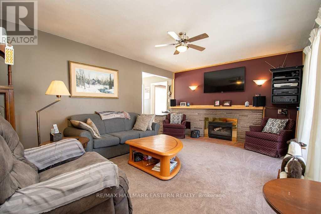 1032 East Communication Rd, Smith-Ennismore-Lakefield, Ontario  K0L 1H0 - Photo 4 - X8239422
