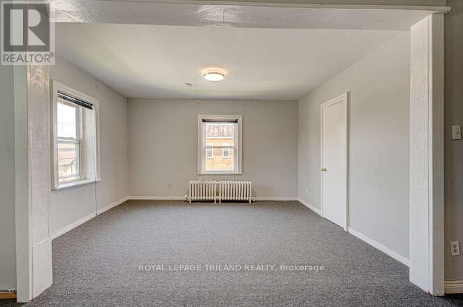 92 Centre St W, Strathroy-Caradoc, Ontario  N7G 1V1 - Photo 30 - X8238852