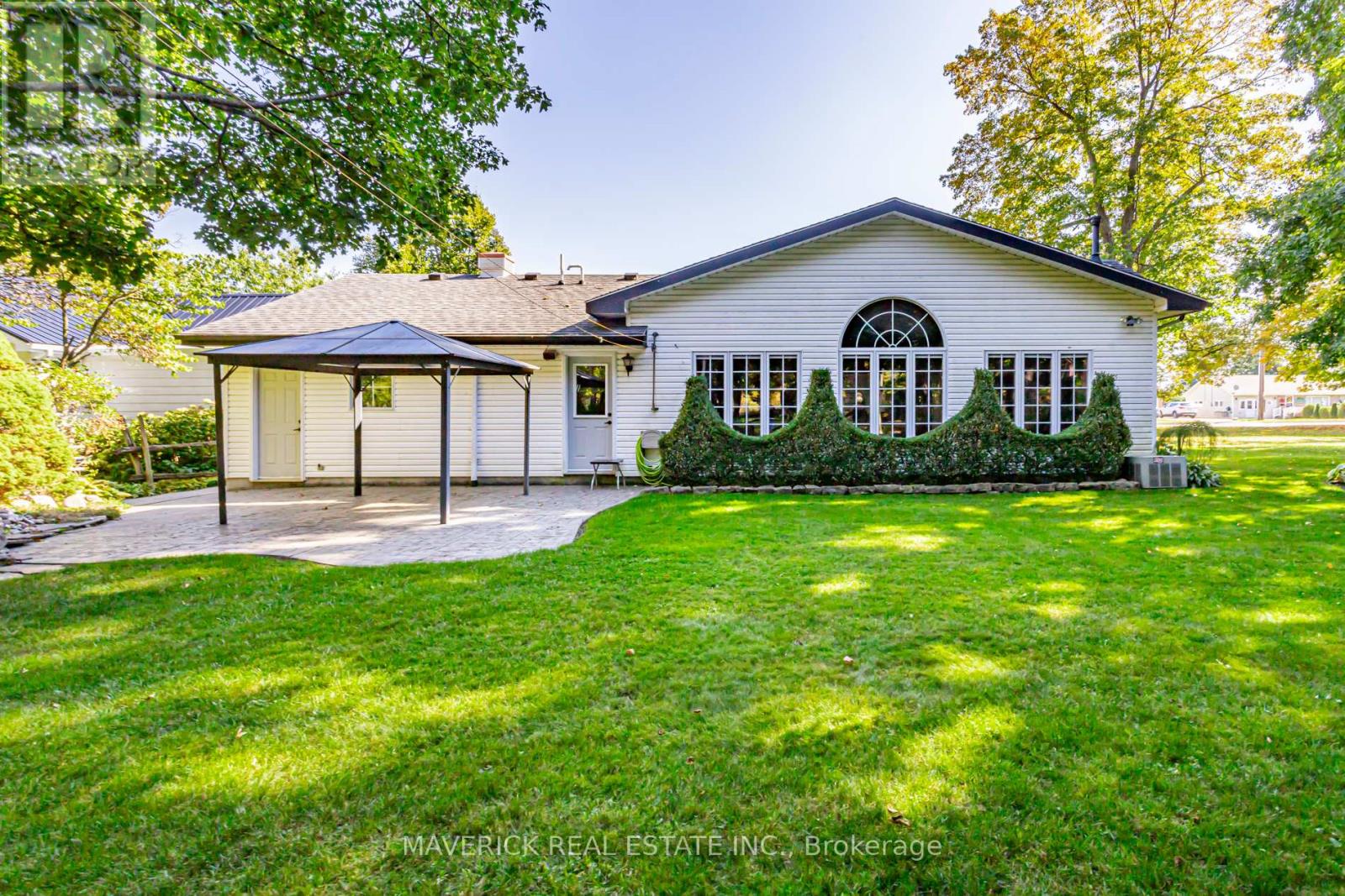 3608 Concession Dr, Southwest Middlesex, Ontario  N0L 1M0 - Photo 6 - X8239088