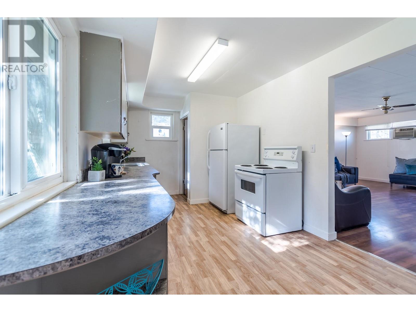 1003 Main Street, Lillooet, British Columbia  V0K 1V0 - Photo 3 - 177680