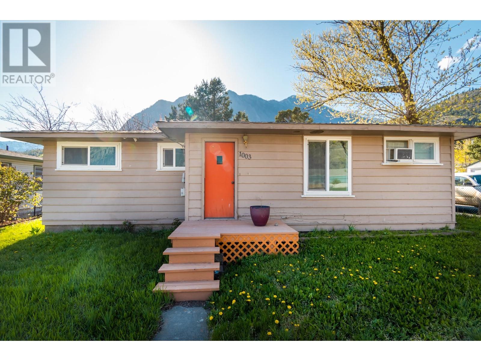 1003 Main Street, Lillooet, British Columbia  V0K 1V0 - Photo 28 - 177680