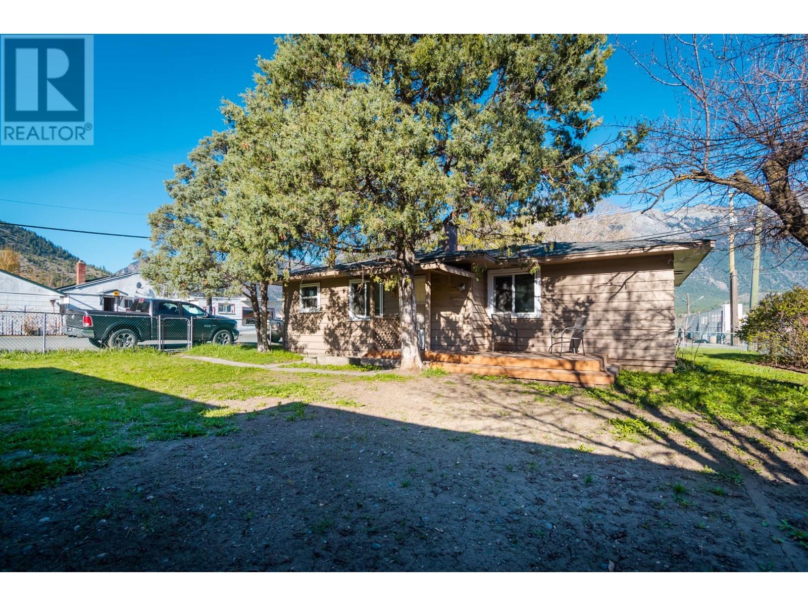 1003 Main Street, Lillooet, British Columbia  V0K 1V0 - Photo 29 - 177680