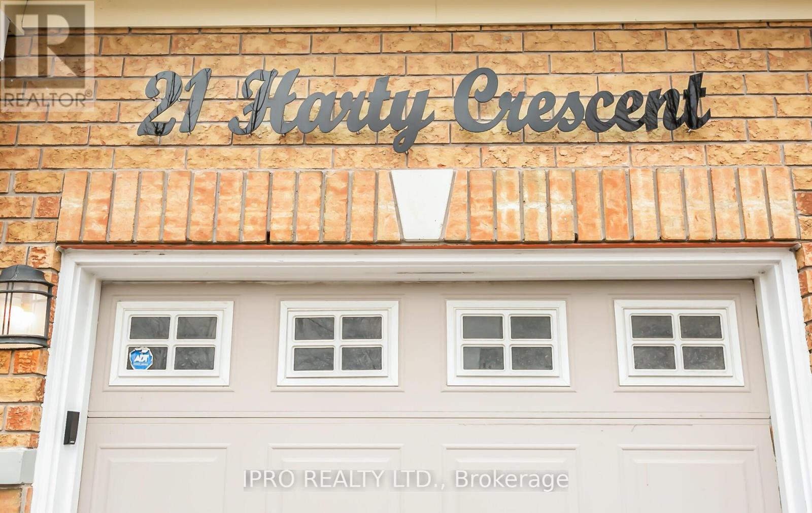 21 Harty Crescent, Ajax, Ontario  L1T 4E5 - Photo 2 - E8239302