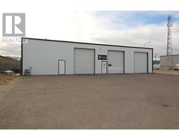 1010 Laut Avenue, crossfield, Alberta