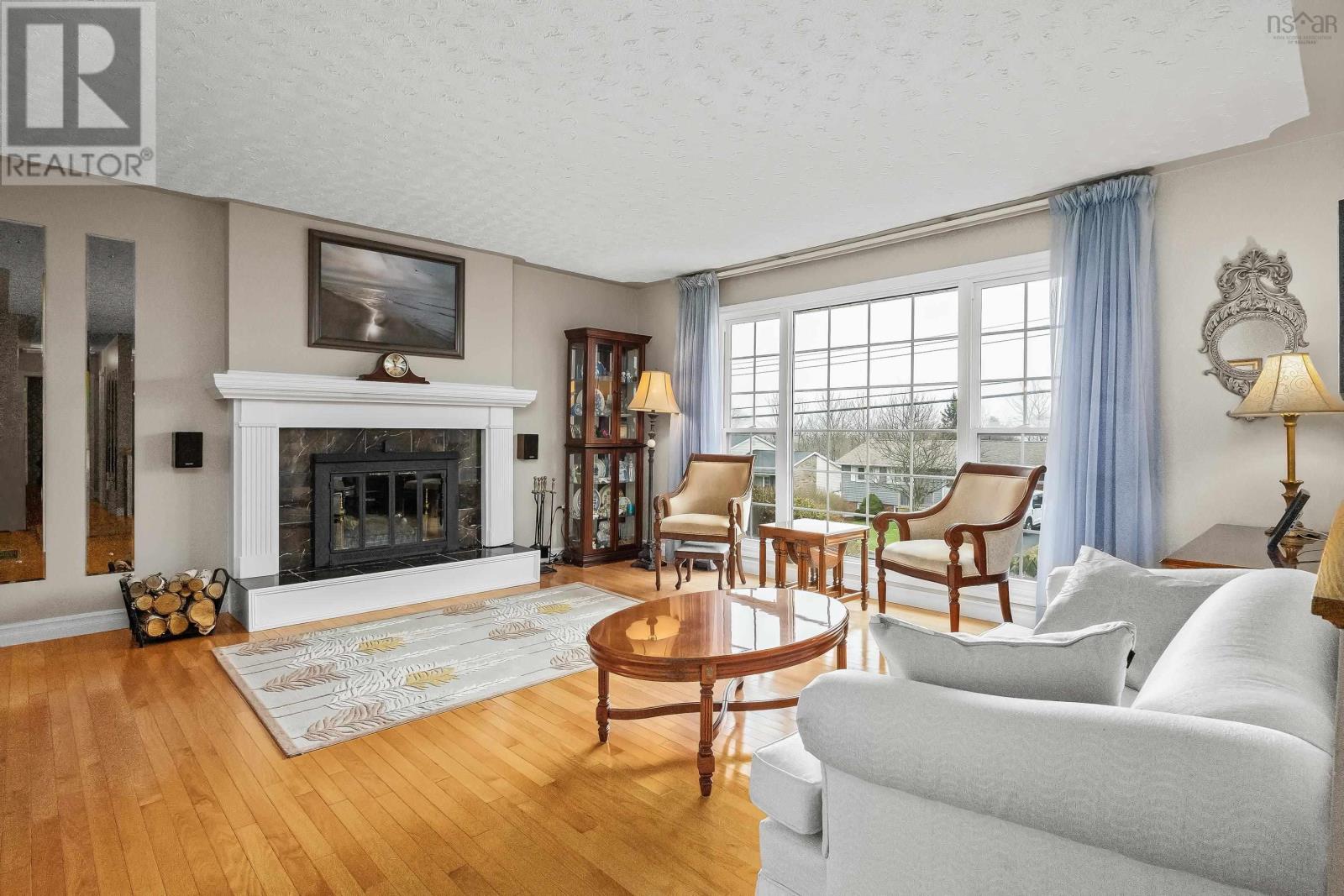 127 Avondale Road, Cole Harbour, Nova Scotia  B2V 1H3 - Photo 3 - 202407349