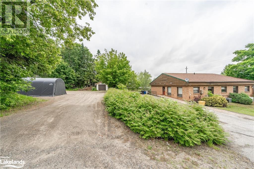 15 Centre Street S, Huntsville, Ontario  P1H 1W4 - Photo 2 - 40550418