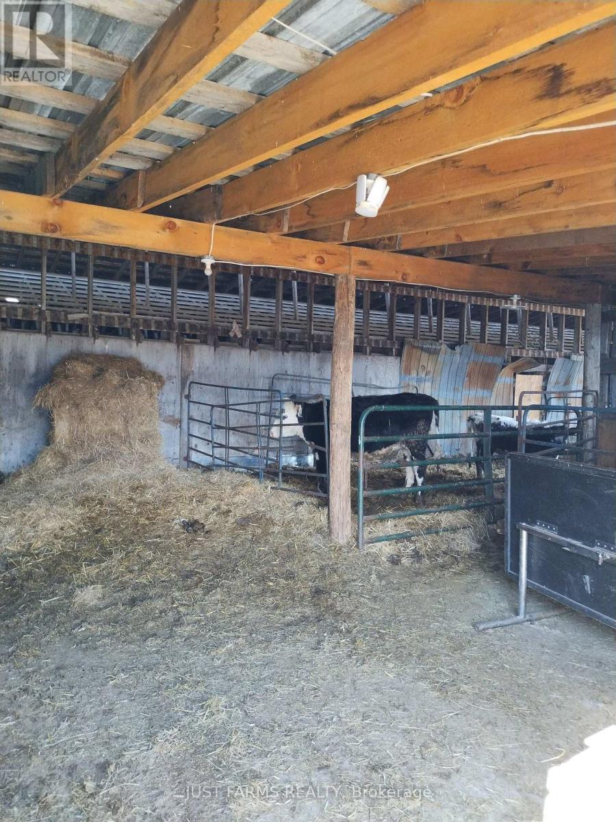 877 Fisher Road W, Emo, Ontario P0W 1E0 (26759027) FarmOntario Real