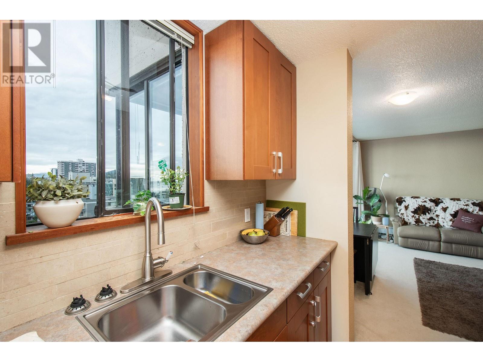 1003 555 13th Street, West Vancouver, British Columbia  V7T 2N8 - Photo 13 - R2871285