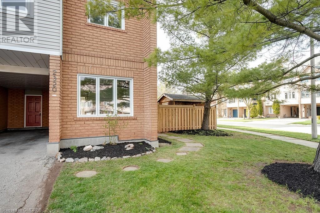 2320 Strawfield Court, Oakville, Ontario  L6H 6C2 - Photo 3 - 40572531