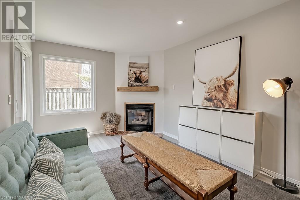 2320 Strawfield Court, Oakville, Ontario  L6H 6C2 - Photo 8 - 40572531