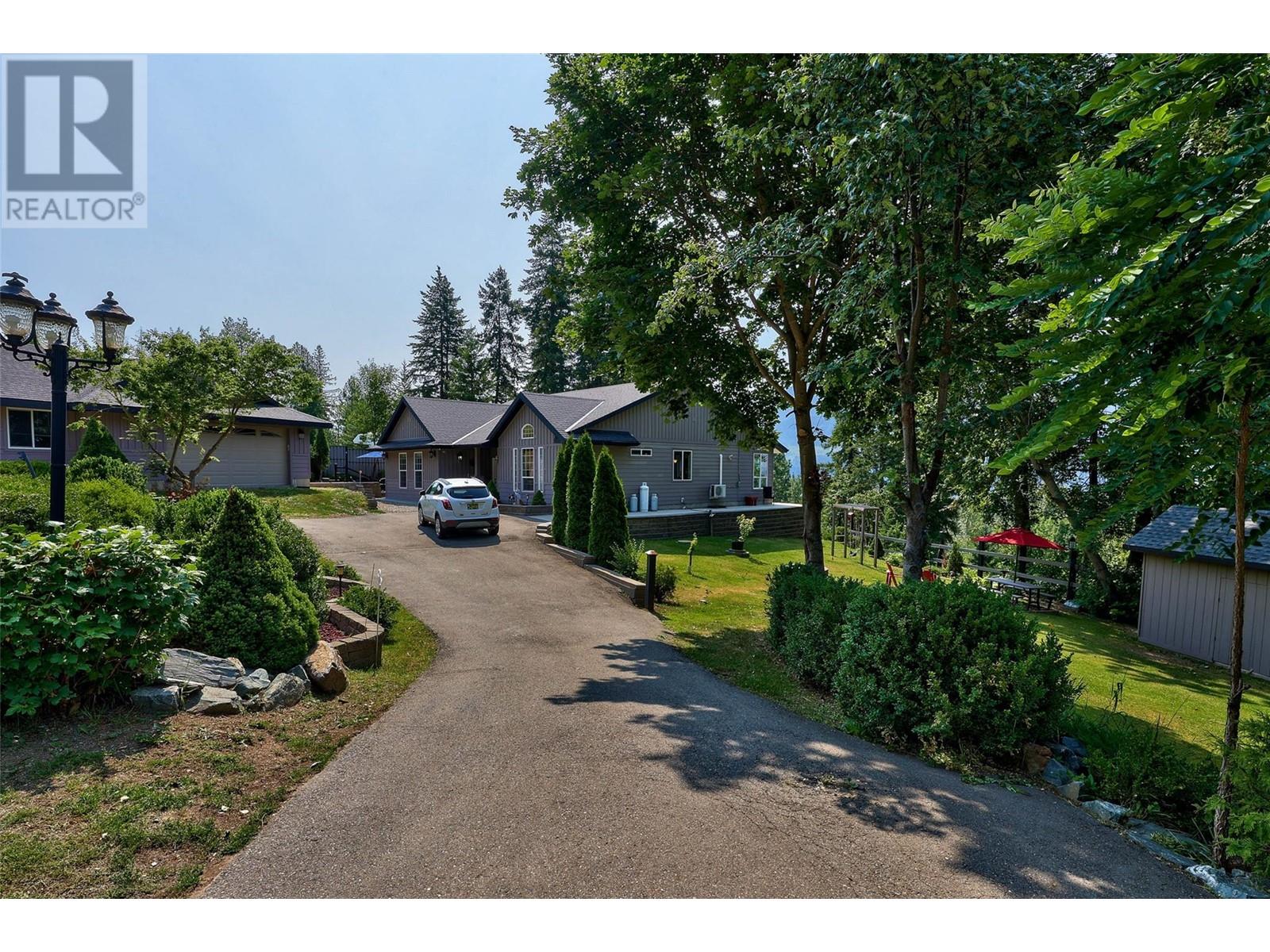 2481 Squilax Anglemont Road Unit# 15, Lee Creek, British Columbia  V0E 1M4 - Photo 32 - 10310217