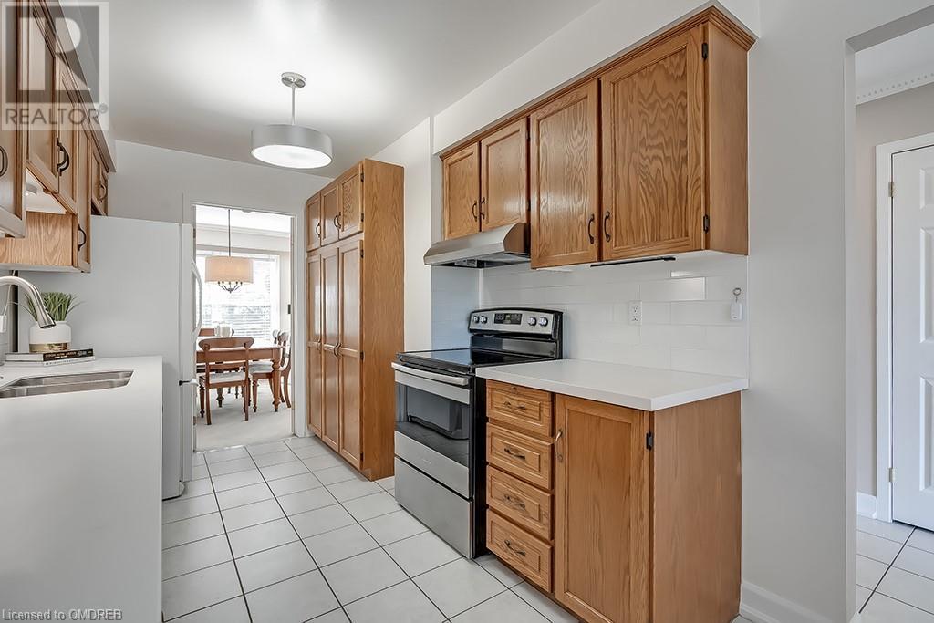 1153 Potters Wheel Crescent, Oakville, Ontario  L6M 1J3 - Photo 7 - 40571258