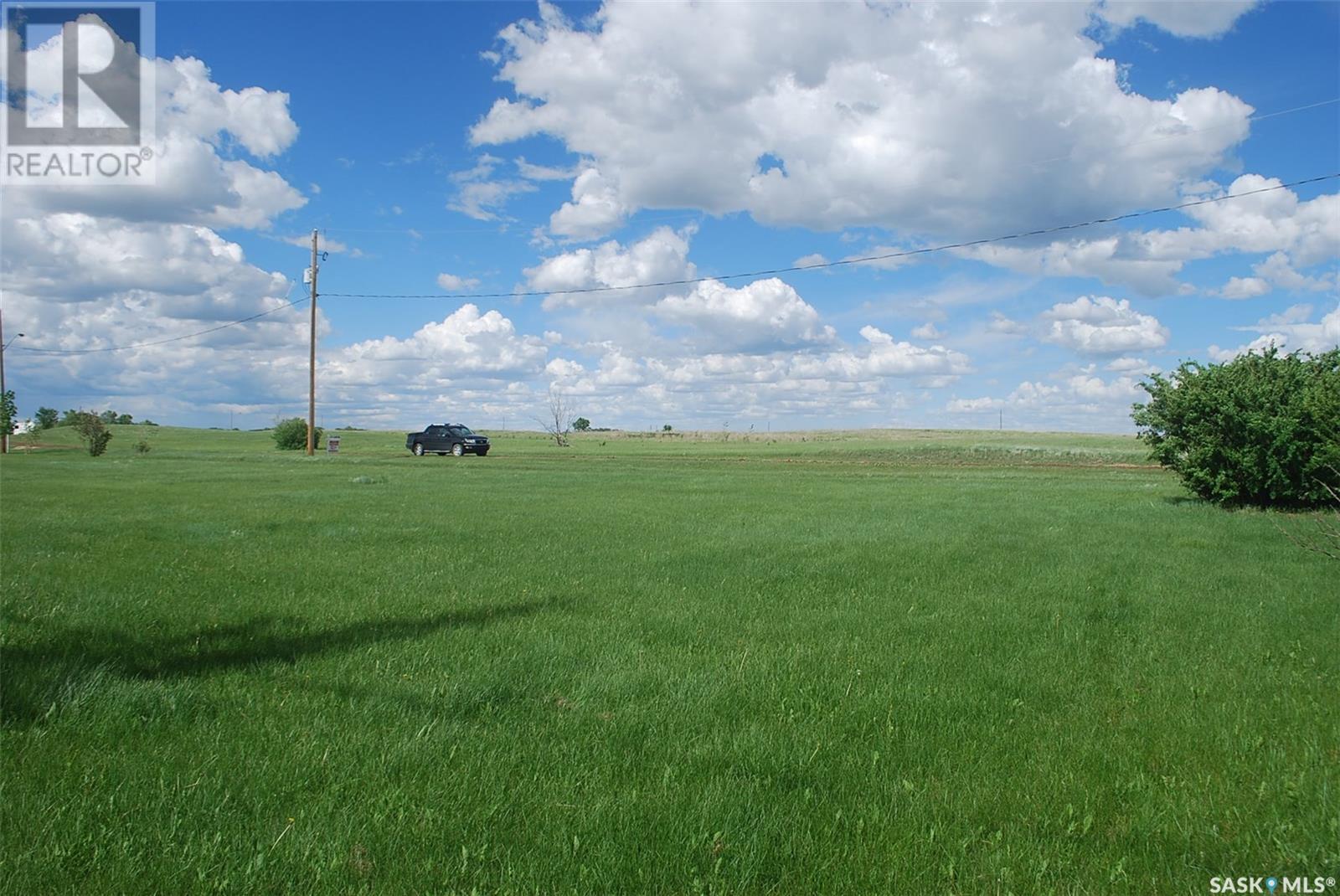 2 Douglas Drive, Macpheat Park, Saskatchewan  S0G 4L0 - Photo 3 - SK966199