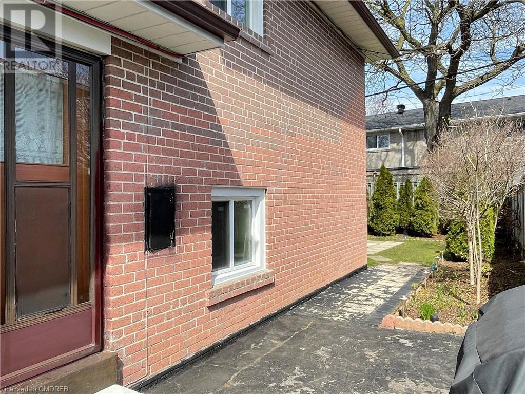 84 Marbury Crescent, Toronto, Ontario  M3A 2G2 - Photo 47 - 40565449