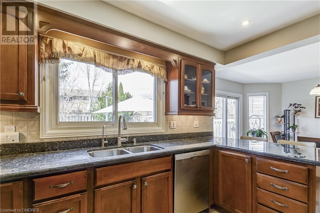 1169 Beechgrove Crescent, Oakville, Ontario  L6M 2B3 - Photo 12 - 40572276