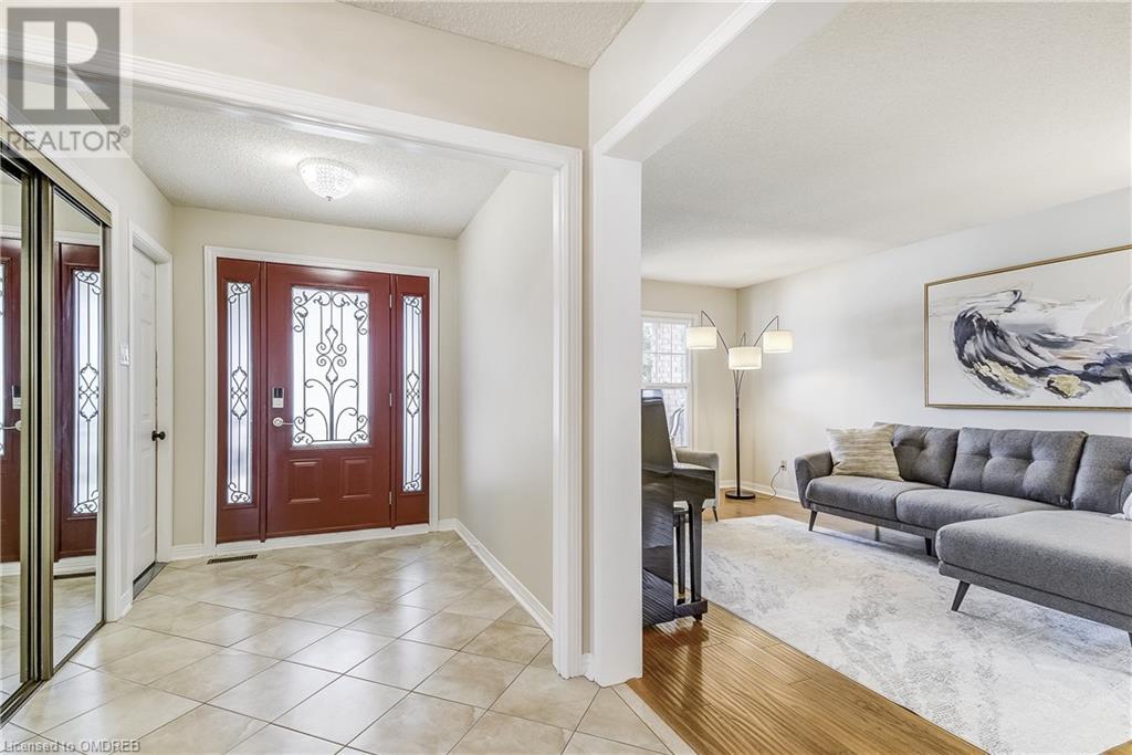 1169 Beechgrove Crescent, Oakville, Ontario  L6M 2B3 - Photo 6 - 40572276