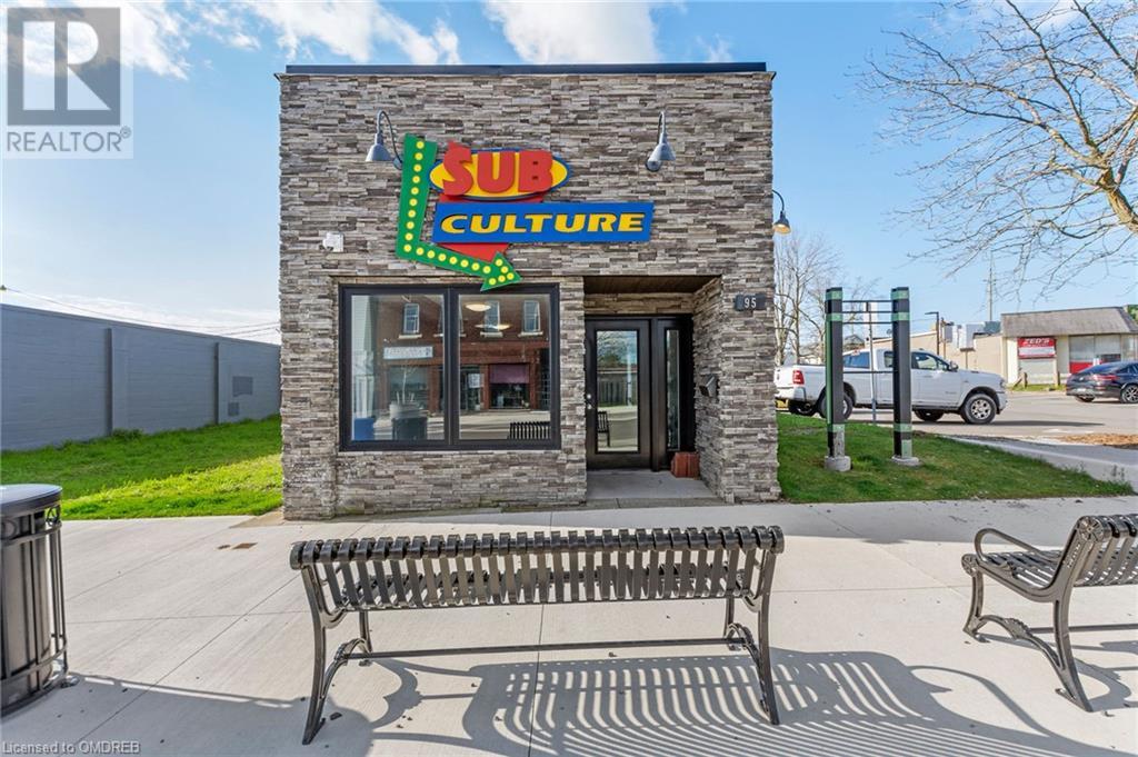 95 Jarvis Street, Fort Erie, Ontario  L2A 2S3 - Photo 2 - 40572064