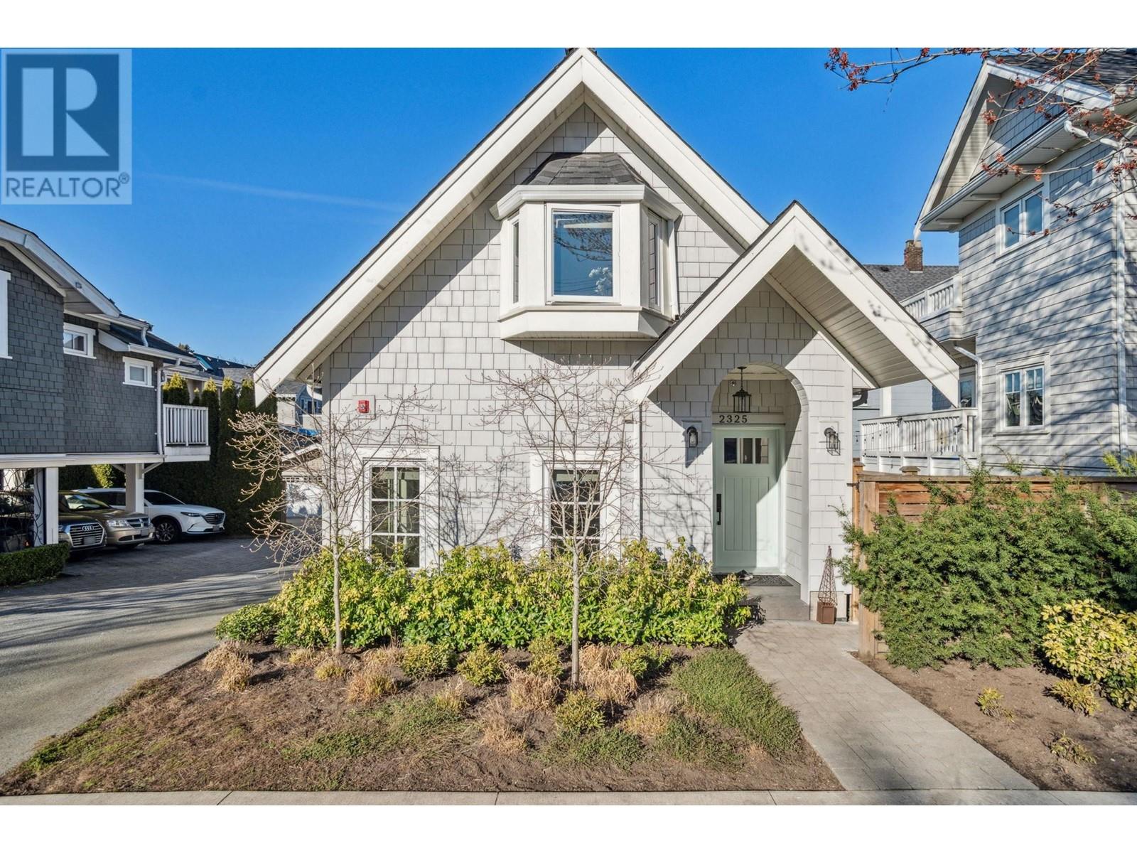 2325 LARCH STREET, west vancouver, British Columbia