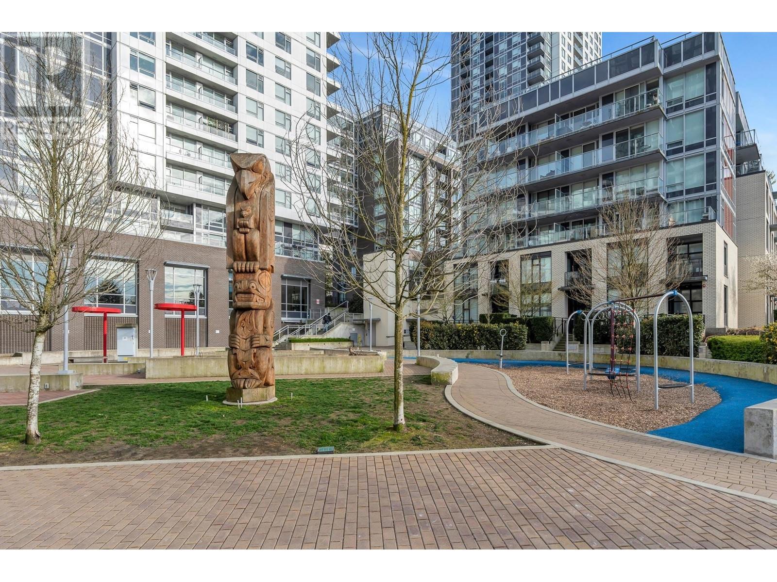 Listing Picture 6 of 27 : 713 5665 BOUNDARY ROAD, Vancouver / 溫哥華 - 魯藝地產 Yvonne Lu Group - MLS Medallion Club Member