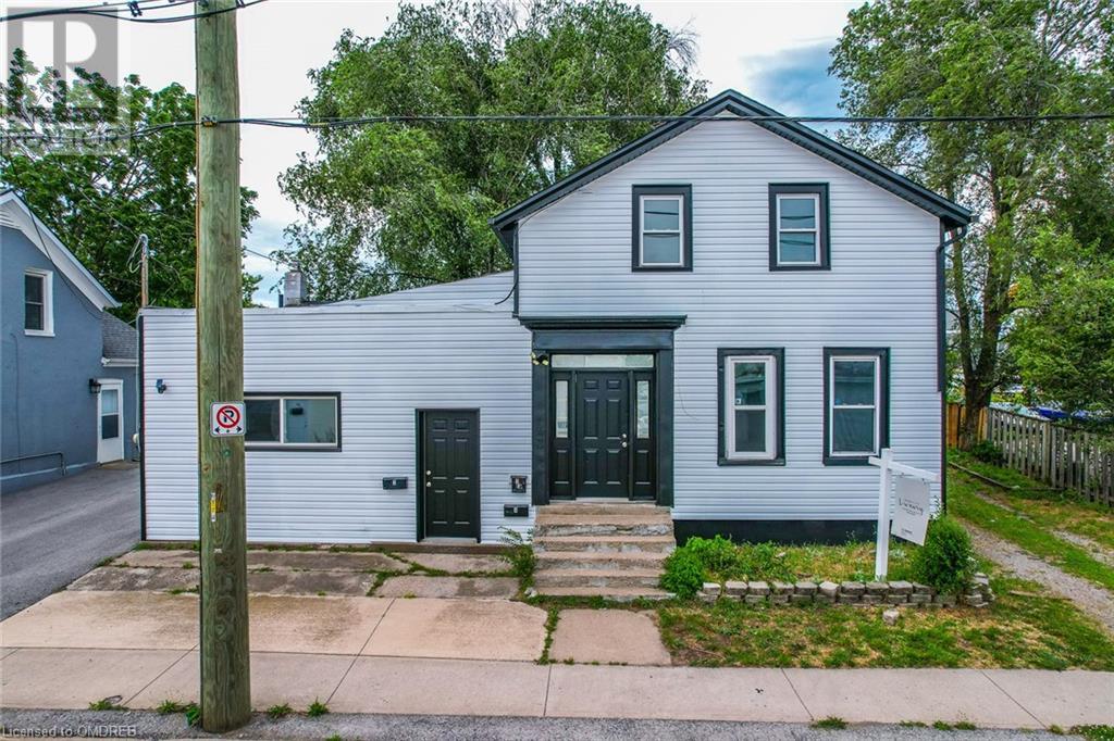 43 Centre Street N, St. Catharines, Ontario  L2R 3A8 - Photo 2 - 40568413