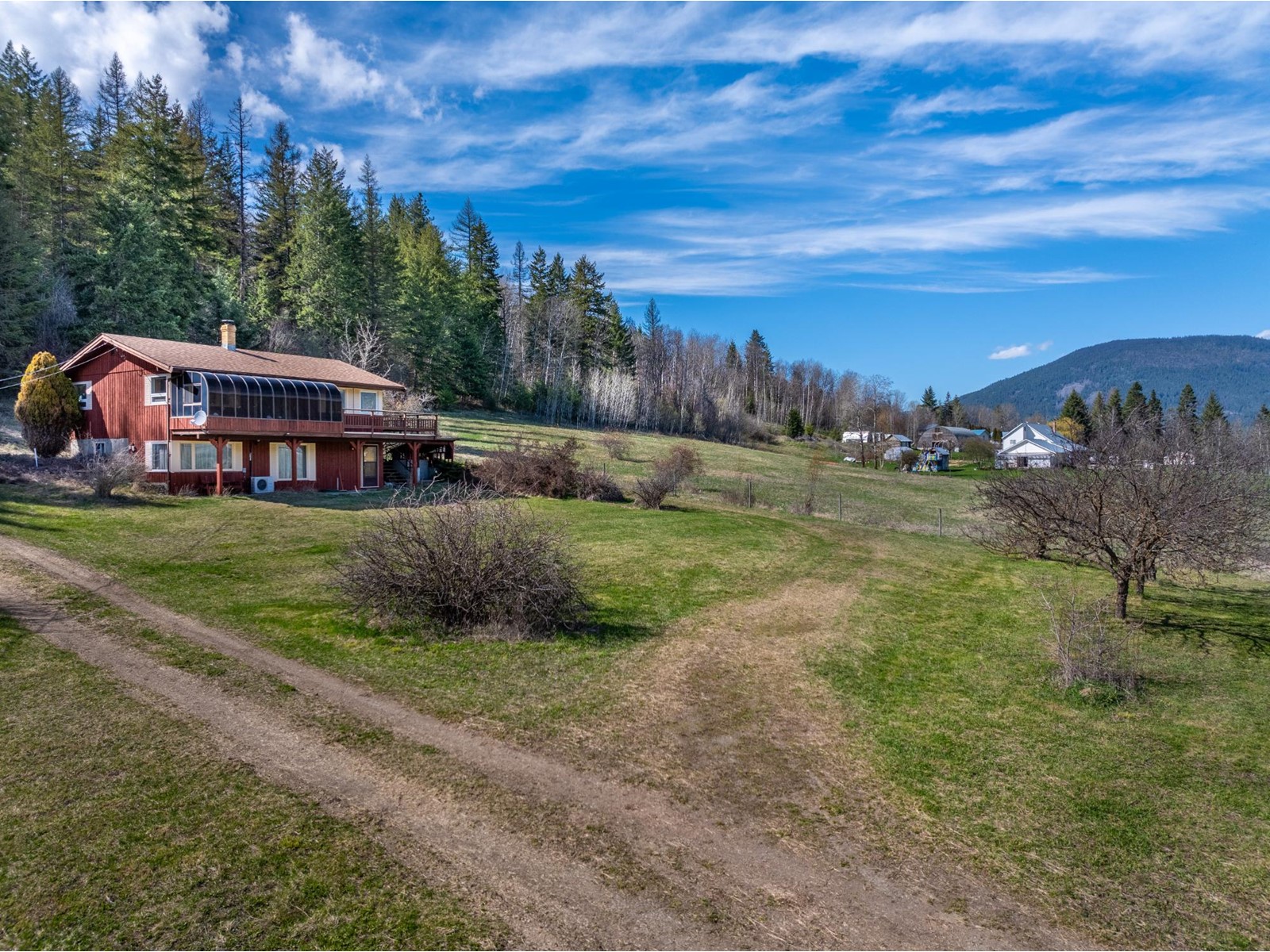 3481 Crestview Road, Creston, British Columbia  V0B 1G2 - Photo 1 - 2476188