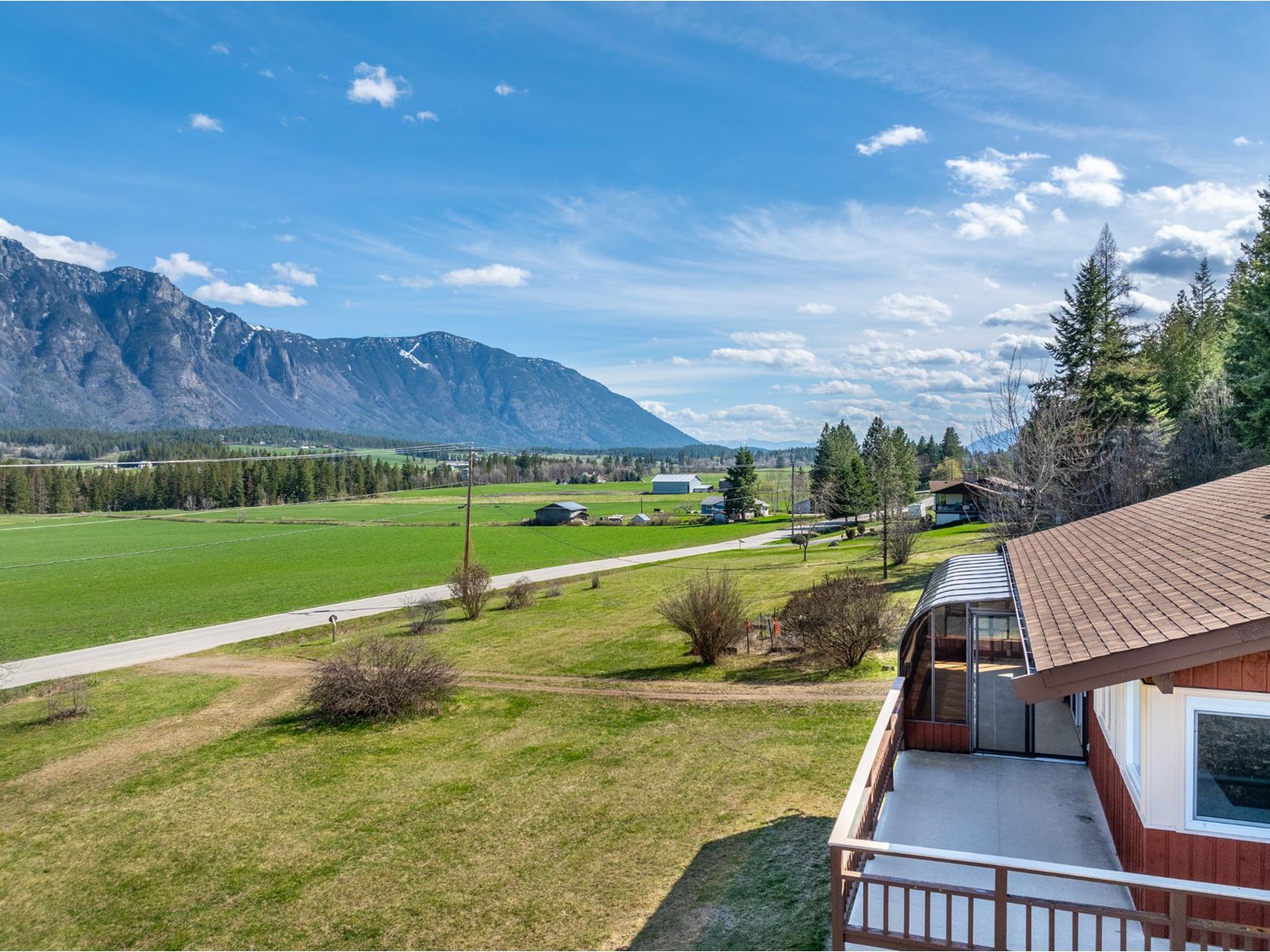 3481 Crestview Road, Creston, British Columbia  V0B 1G2 - Photo 5 - 2476188