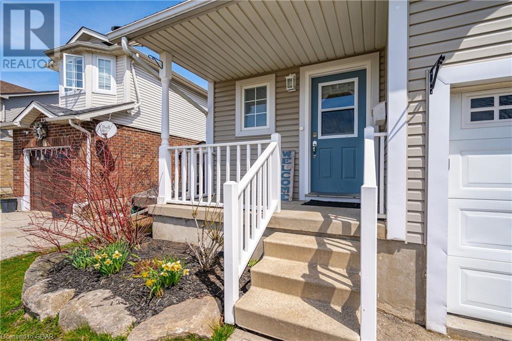 126 Milligan Street, Fergus, Ontario  N1M 3S4 - Photo 3 - 40573002