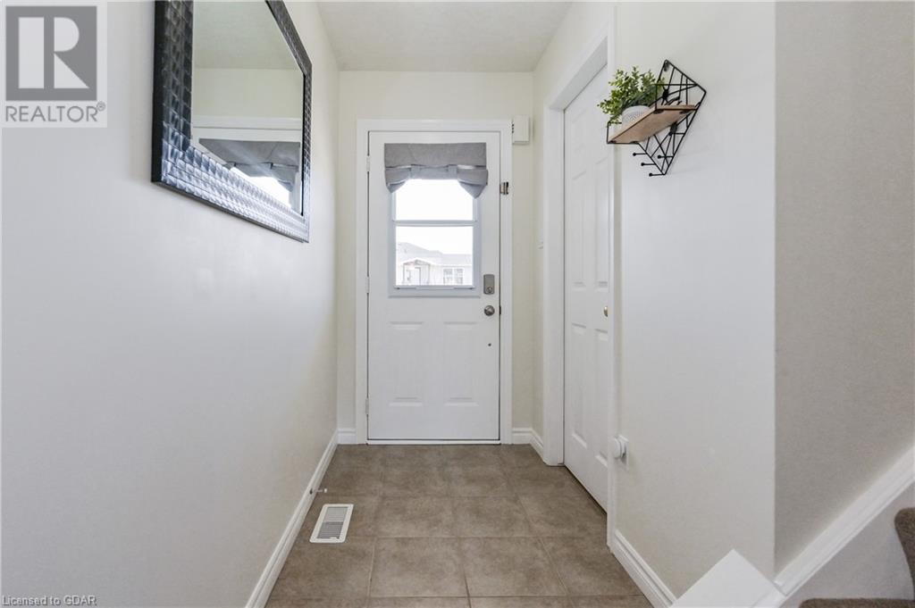 126 Milligan Street, Fergus, Ontario  N1M 3S4 - Photo 4 - 40573002