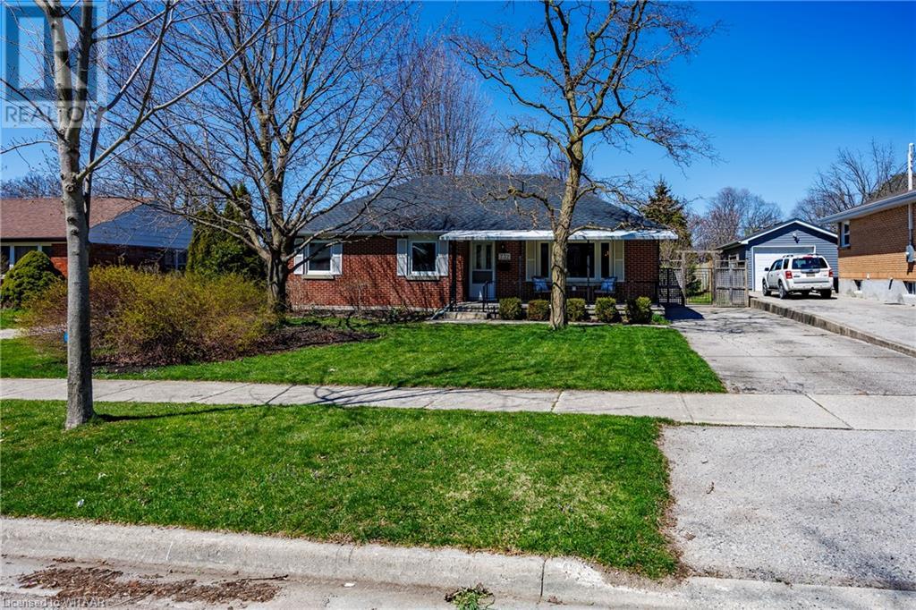 732 Chester Street, London, Ontario  N6C 2K2 - Photo 2 - 40571635