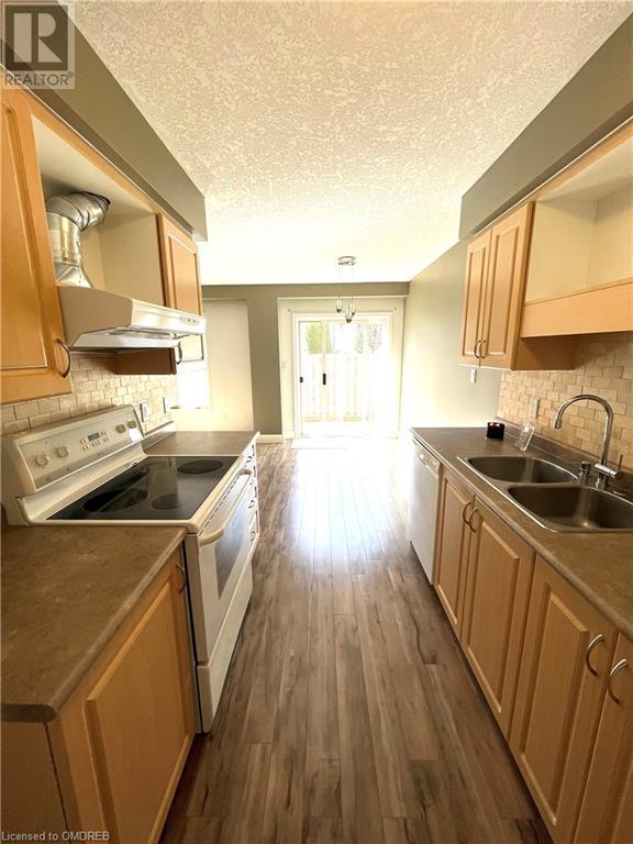 175 David Bergey Drive, Kitchener, Ontario  N2E 4H8 - Photo 11 - 40572760