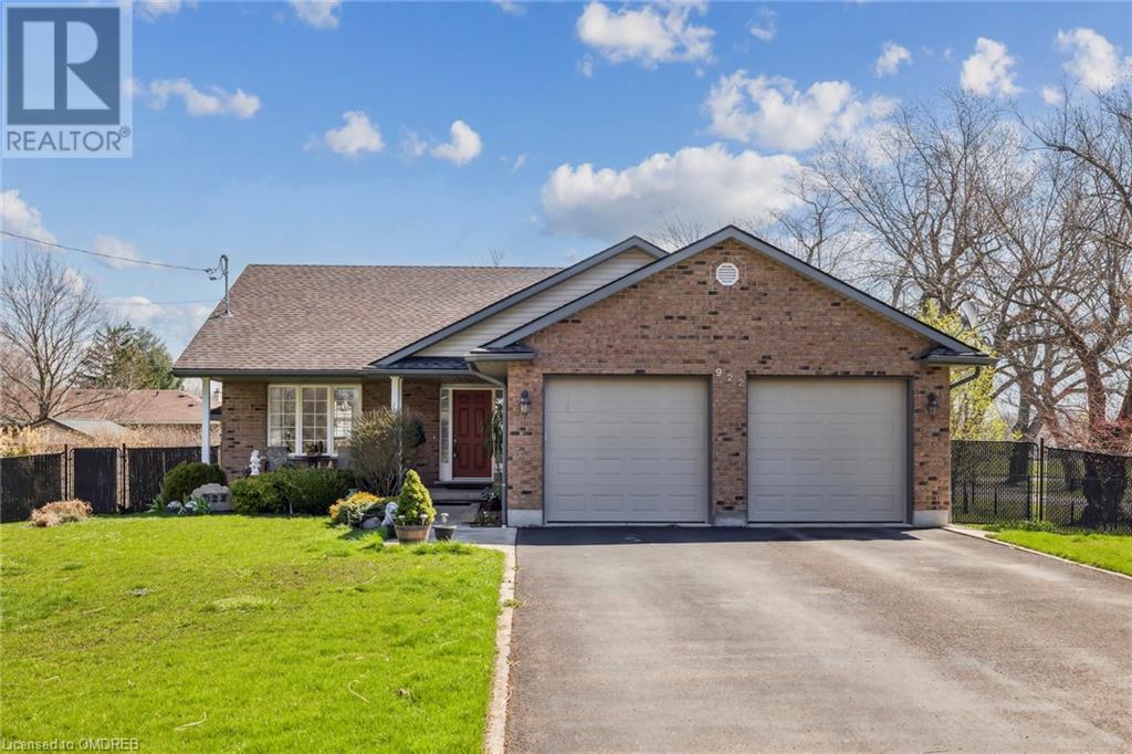 922 Ruby Avenue, Fort Erie, Ontario  L2A 5Z5 - Photo 1 - 40572996