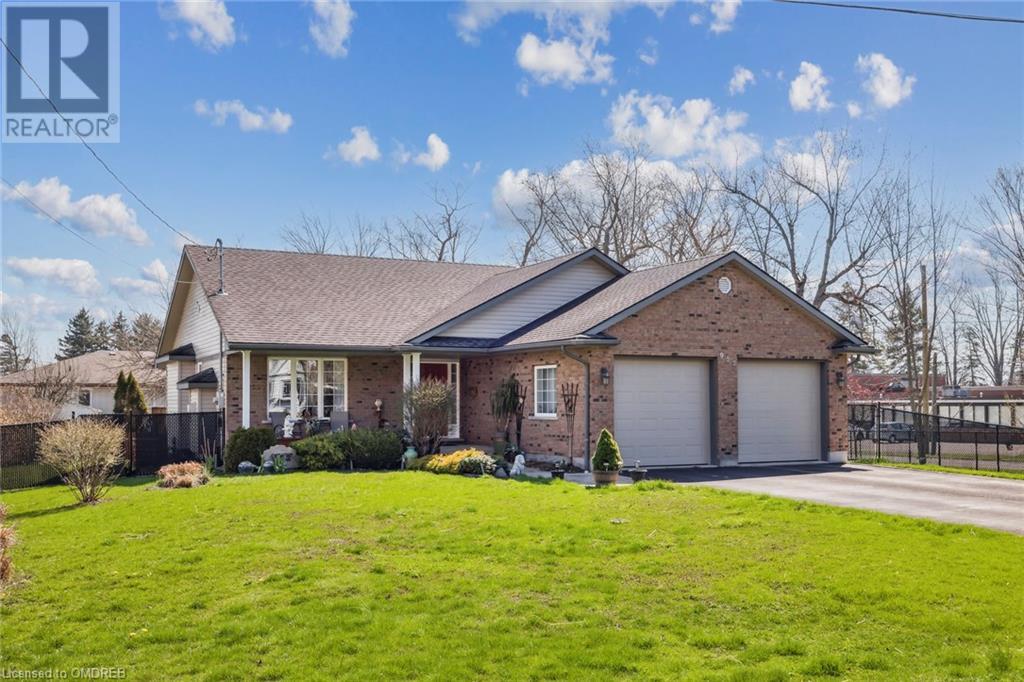 922 Ruby Avenue, Fort Erie, Ontario  L2A 5Z5 - Photo 2 - 40572996