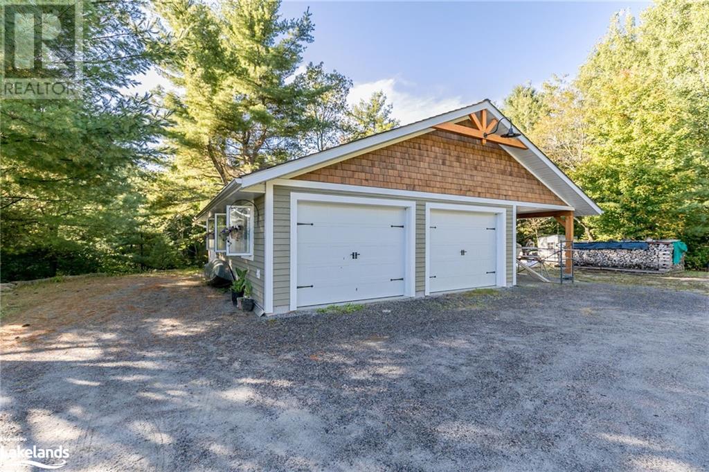 1056 Settlers Lane, Bracebridge, Ontario  P1L 1W9 - Photo 3 - 40566295