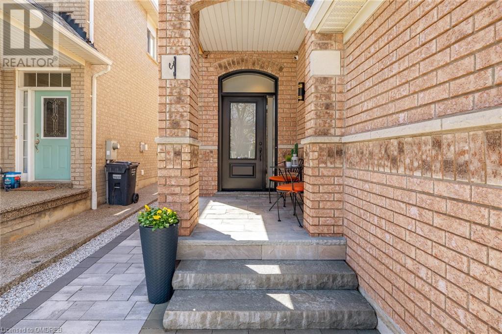 5654 Longboat Avenue, Mississauga, Ontario  L5M 7E7 - Photo 5 - 40573131