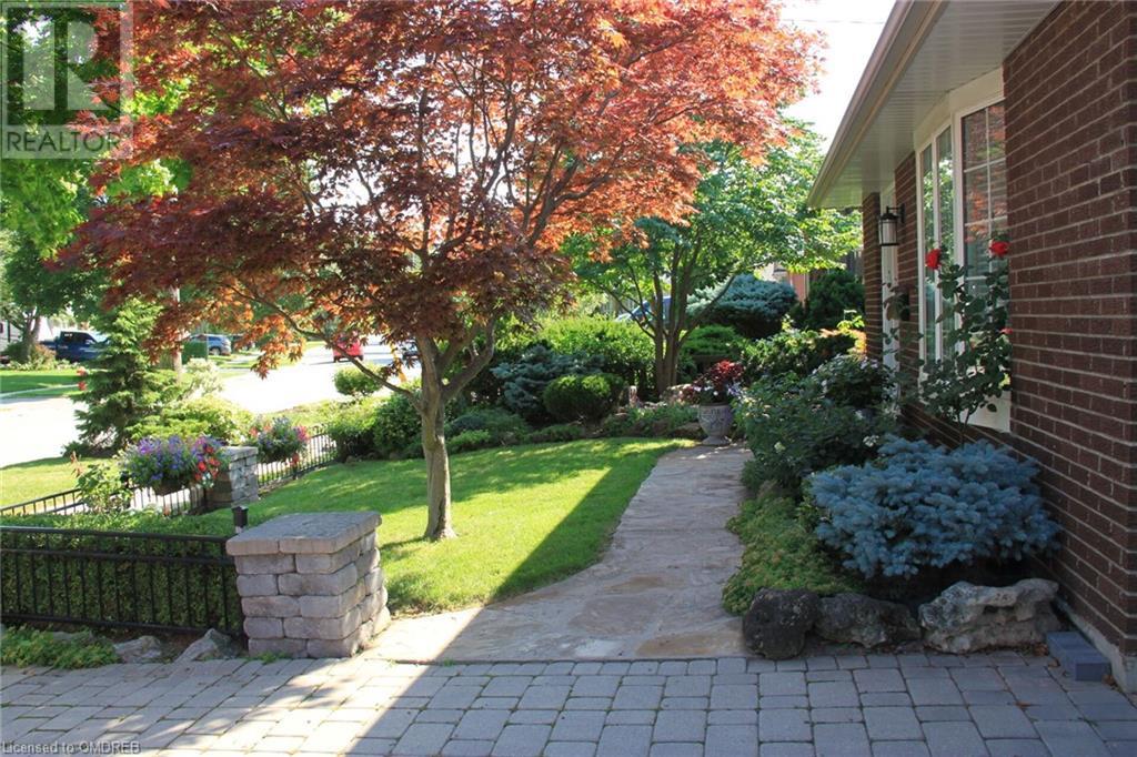 5517 Spruce Avenue, Burlington, Ontario  L7L 1P3 - Photo 5 - 40569223