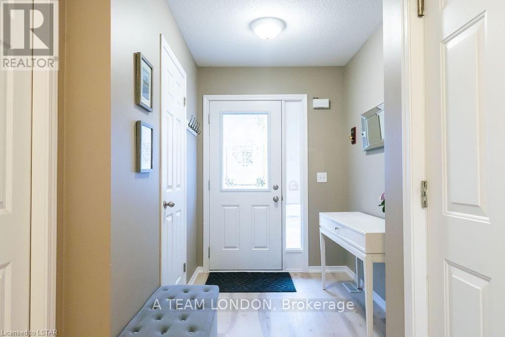 #20 -2145 North Routledge Park, London, Ontario  N6G 0J8 - Photo 2 - X8242074