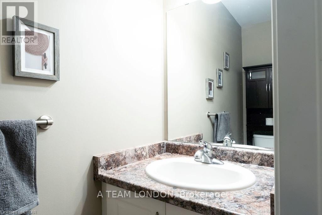 #20 -2145 North Routledge Park, London, Ontario  N6G 0J8 - Photo 4 - X8242074