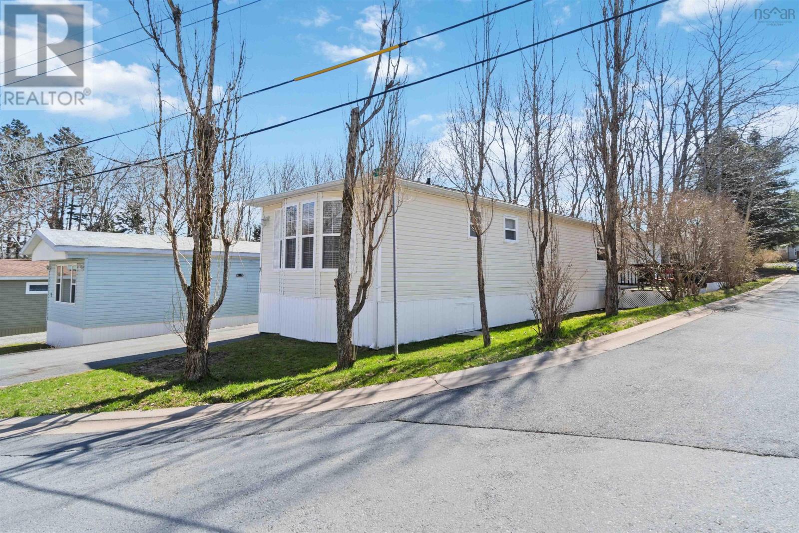 7 Hazel Street, Middle Sackville, Nova Scotia  B4E 1E6 - Photo 2 - 202407445