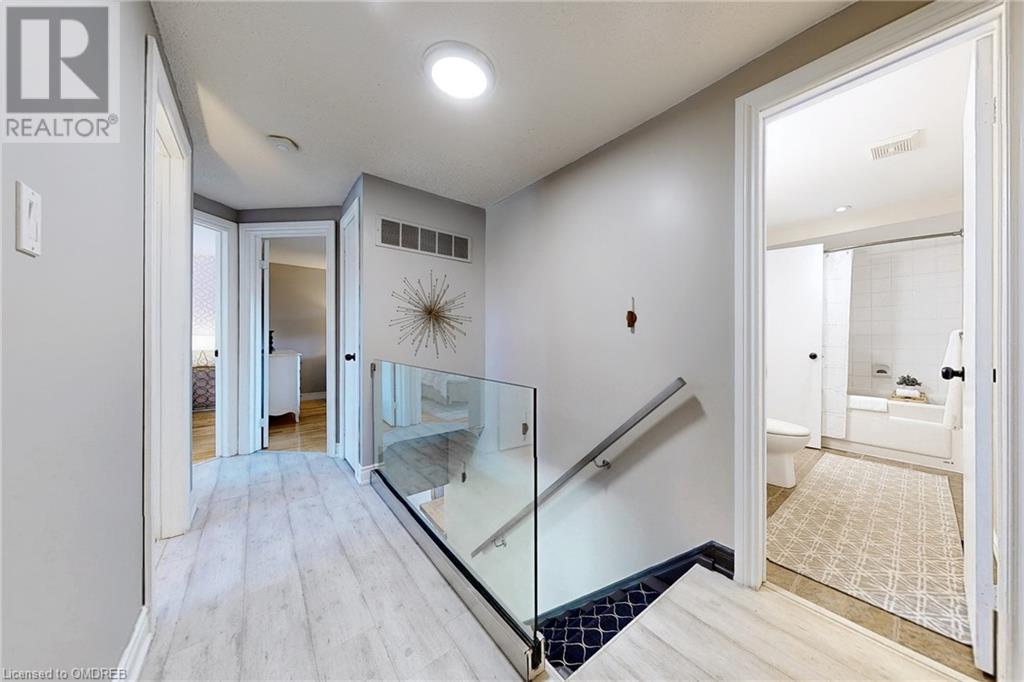 1162 Montgomery Drive, Oakville, Ontario  L6M 1G1 - Photo 15 - 40572198