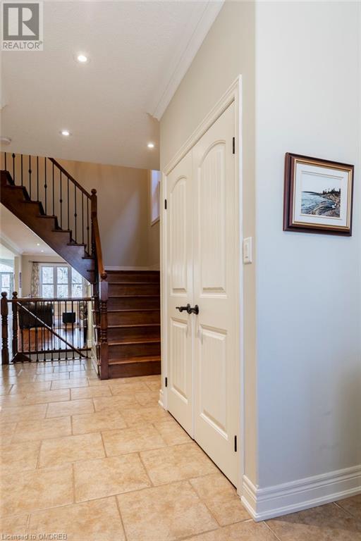 16 Carriage Lane, Dundas, Ontario  L9H 1C9 - Photo 6 - 40566882