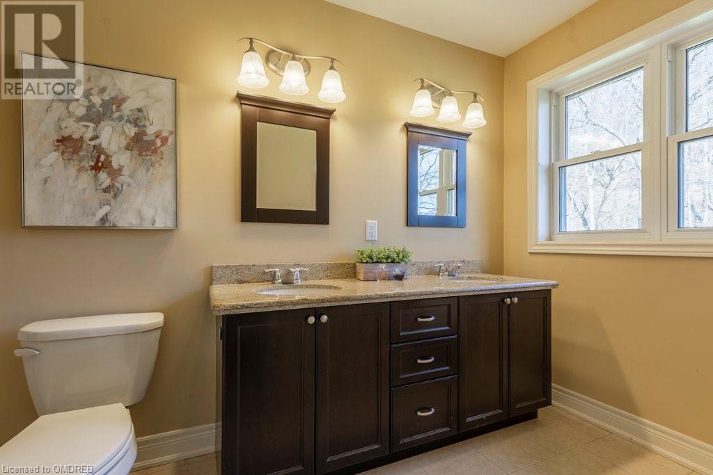 16 Carriage Lane, Dundas, Ontario  L9H 1C9 - Photo 27 - 40566882