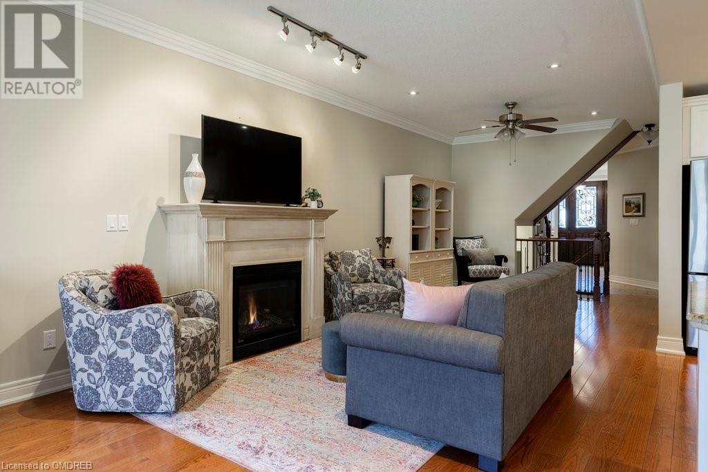 16 Carriage Lane, Dundas, Ontario  L9H 1C9 - Photo 13 - 40566882