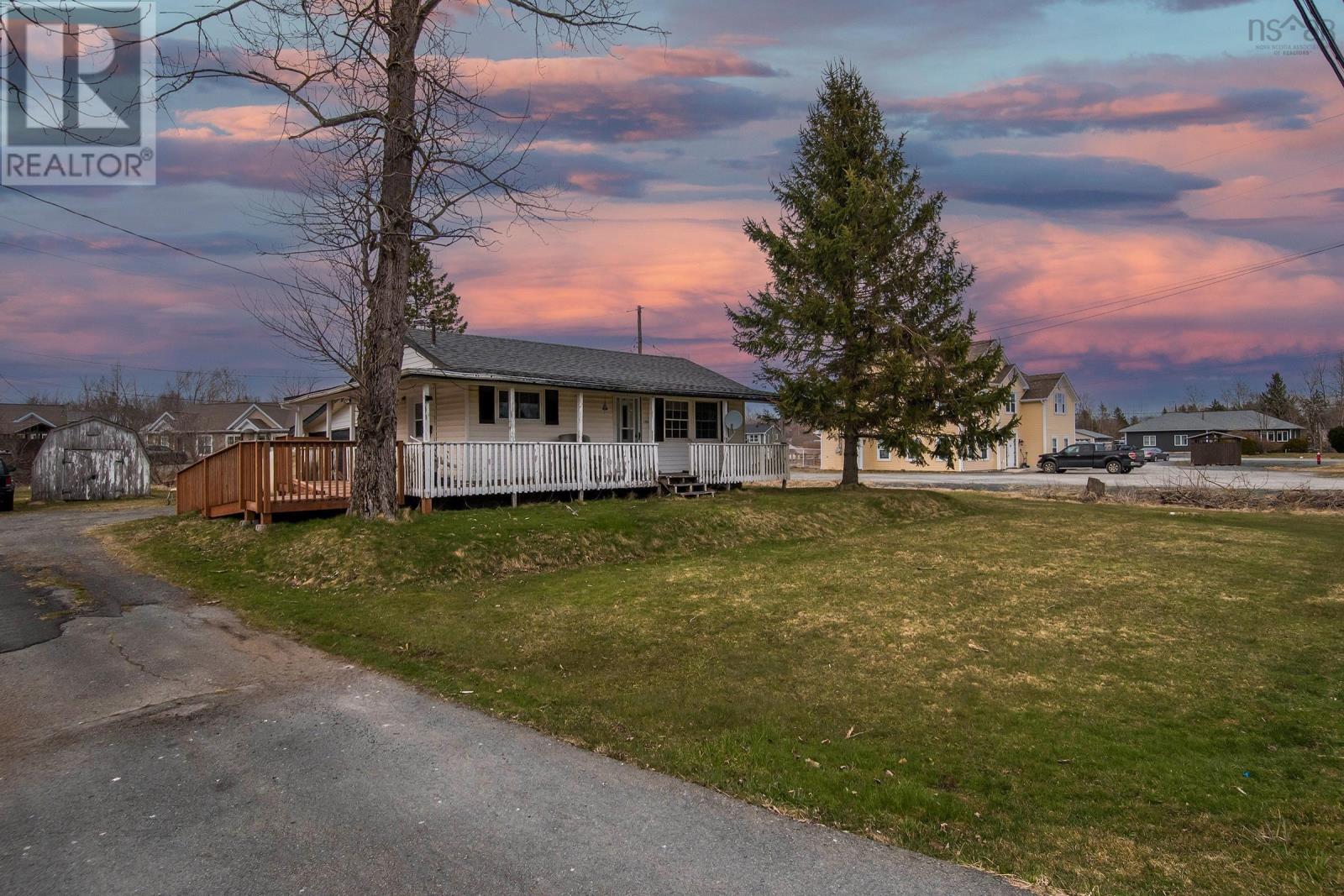 1204 Highway 2, Lantz, Nova Scotia  B2S 1T5 - Photo 2 - 202407457
