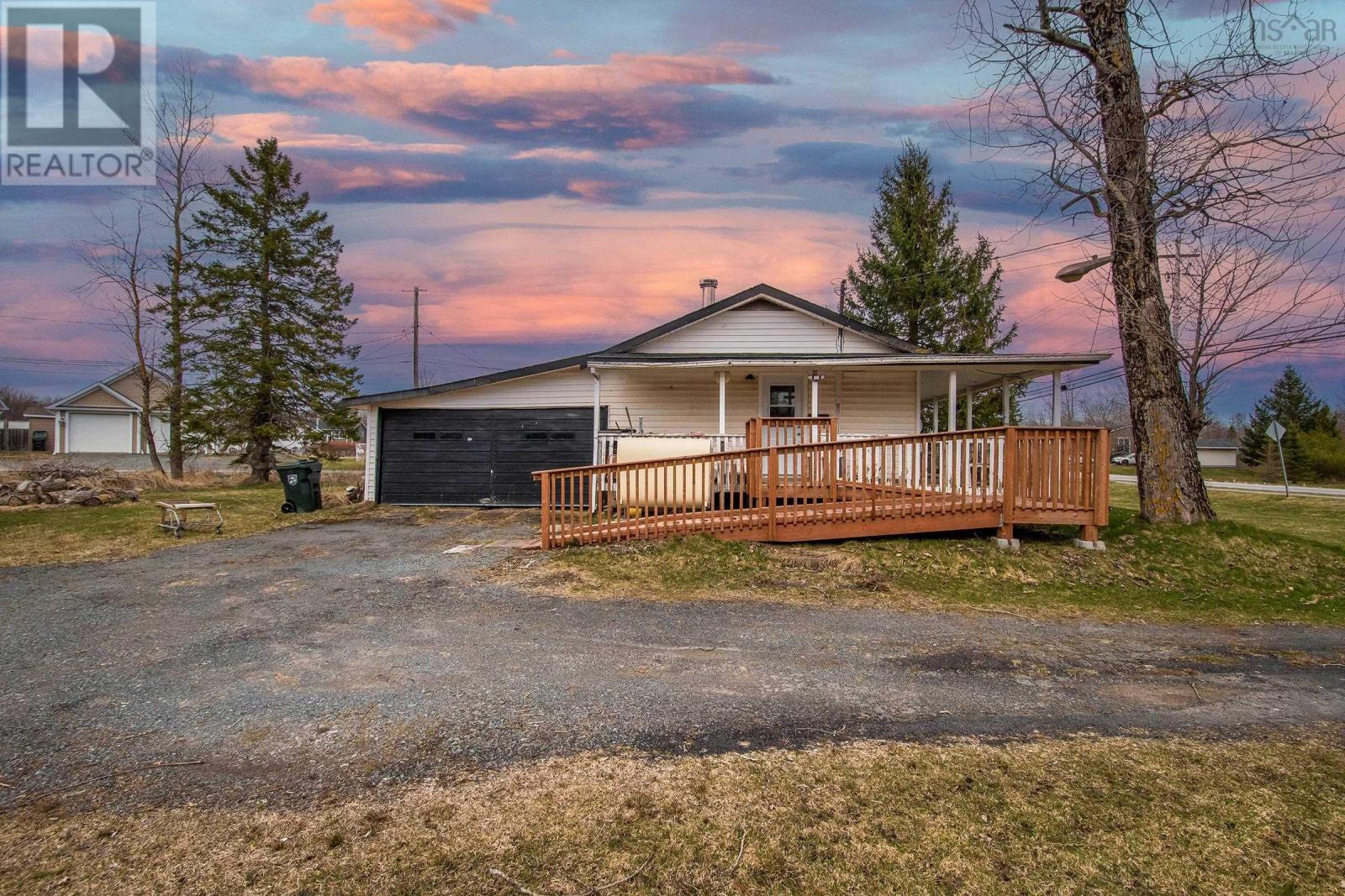 1204 Highway 2, Lantz, Nova Scotia  B2S 1T5 - Photo 4 - 202407457