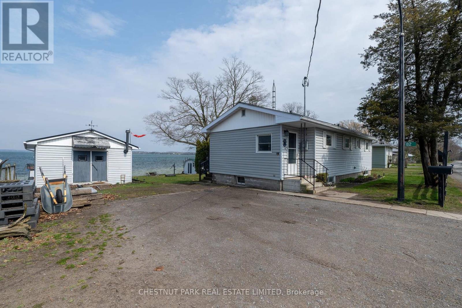 82 OUTLET ROAD, prince edward county, Ontario