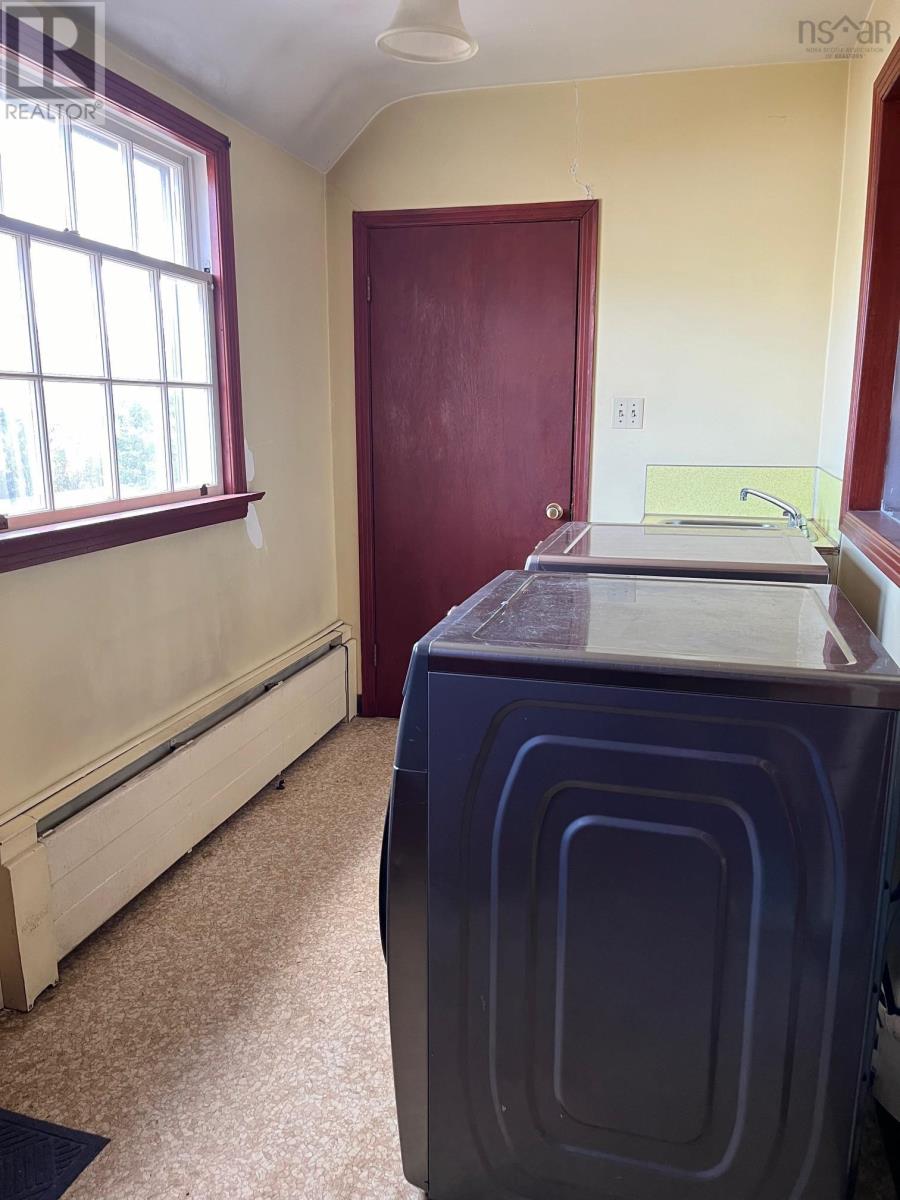 114 Dominion Street, Bridgewater, Nova Scotia  B4V 2K3 - Photo 31 - 202407454