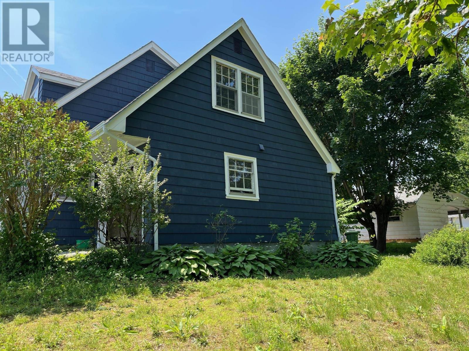 114 Dominion Street, Bridgewater, Nova Scotia  B4V 2K3 - Photo 4 - 202407454