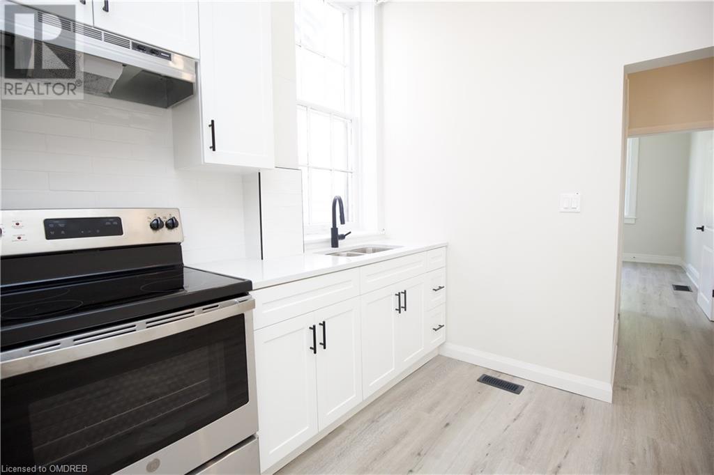 36 Dumfries Street, Paris, Ontario  N3L 2C8 - Photo 14 - 40572798