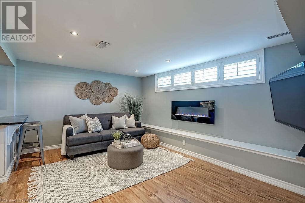 376 Duncombe Drive, Burlington, Ontario  L7L 4M3 - Photo 25 - 40568991